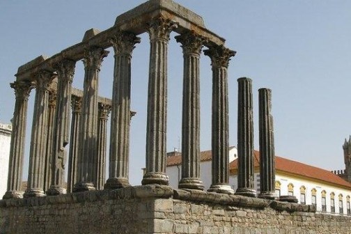 Évora